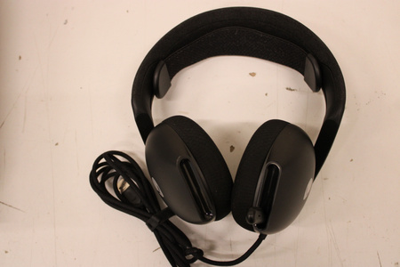 SALE OUT. Dell Alienware Wired Gaming Headset - AW520H (Dark Side of the Moon) | Dell Alienware Wired Gaming Headset | AW520H | Wired | Over-Ear | USED, SCRATCHES | Noise canceling