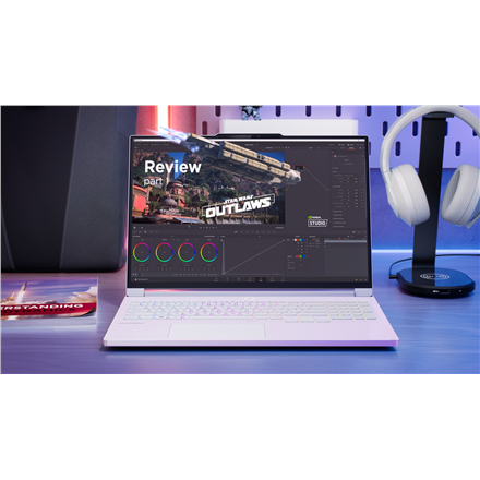 Lenovo Legion 7 16IAX10 | Glacier White | 16 " | OLED | WQXGA | 2560 x 1600 pixels | Intel Core Ultra 9 | 275HX | 32 GB | CSODIMM DDR5 | Solid-state drive capacity 2000 GB | NVIDIA GeForce RTX 5070 | GDDR7 | 8 GB | Windows 11 Home | 802.11be | Bluetooth v