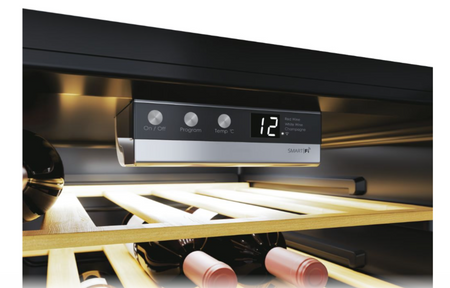 Candy | Wine Cooler | CWC 154 EEL/NF | Energy efficiency class G | Free standing | Bottles capacity 41 | Black