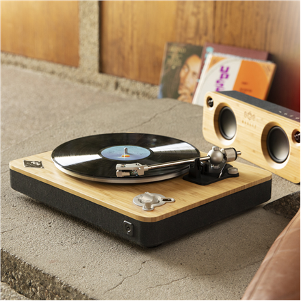 Marley Stir It Up Turntable, Wireless, Signature Black Marley Stir It Up Turntable USB port