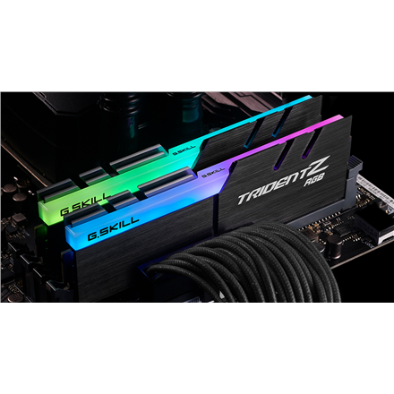 G.Skill Trident Z RGB für AMD, DDR4-3200, CL16 - 16 GB Dual-Kit, schwarz