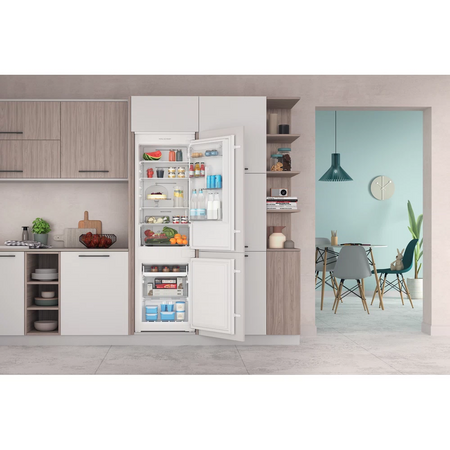 INDESIT | INC18 T111 | Refrigerator | Energy efficiency class F | Built-in | Combi | Height 177 cm | No Frost system | Fridge net capacity 182 L | Freezer net capacity 68 L | 34 dB | White