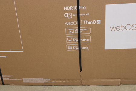 LG | AI UT81 4K TV | 86UT81003LA | 86 | Smart TV | webOS24 | UHD | Black | DAMAGED PACKAGING, USED, MISSING RUBBER PADS OF TV STAND