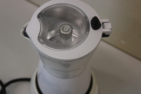 SALE OUT. Camry CR 4415w Electric Moka coffe maker, White/Black | Camry Electric Moka Coffe Maker | CR 4415w | 480 W | White | DAMAGED PACKAGING, DIRTY, SCRATCHED