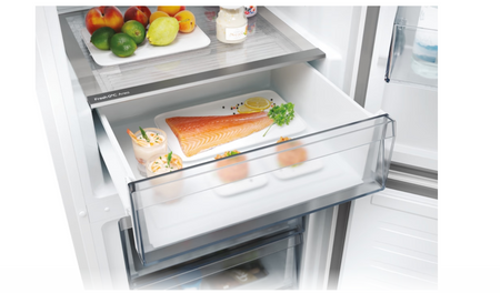 Candy Refrigerator | ECN2CQTEW186 | Energy efficiency class E | Free standing | Combi | Height 185 cm | No Frost system | Fridge net capacity 235 L | Freezer net capacity 120 L | 38 dB | White