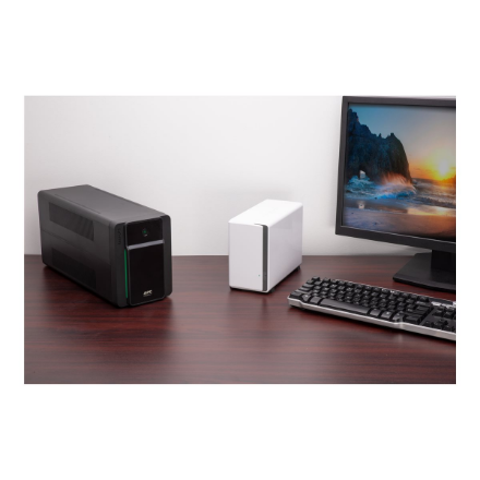 Schneider Electric 1600 VA | 900 W