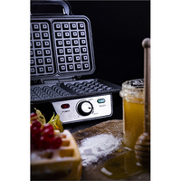 Camry Waffle Maker CR 3046 1600 W Number of pastry 2 Belgium Black/Stainless Steel
